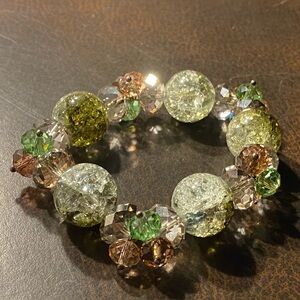 Stunning VTG stretch bracelet,crackle/bubble glass spheres and faceted crystals